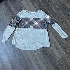 Women’s Long Sleeve Top